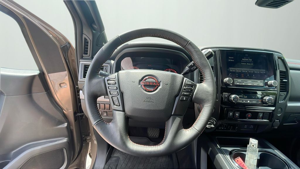 2024 Nissan Titan PRO-4X photo 11