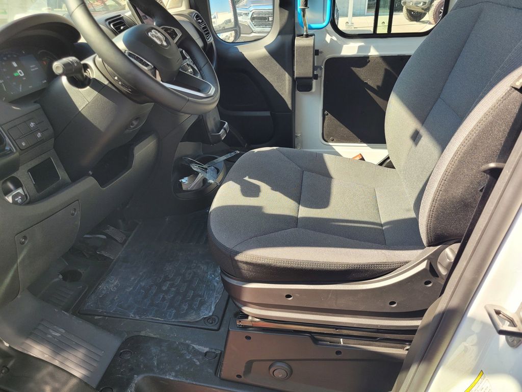 2024 Ram 3500 photo 7