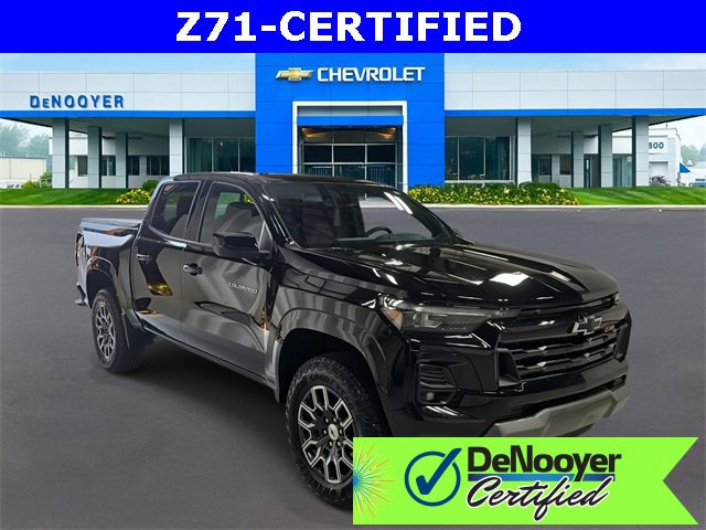 2023 Chevrolet Colorado Z71 photo 3