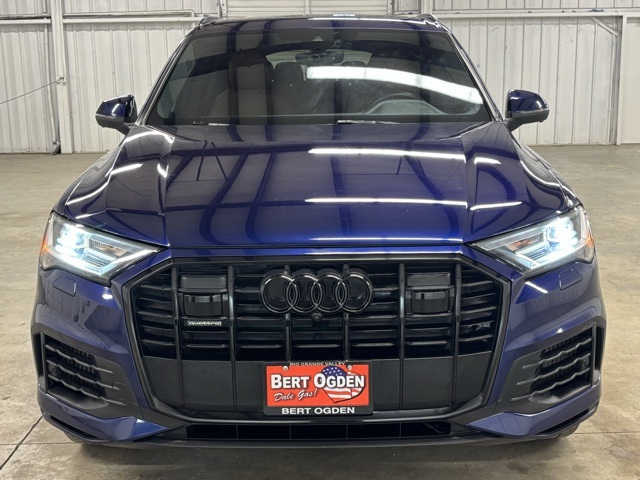 2022 Audi Q7 55 Premium Plus photo 2