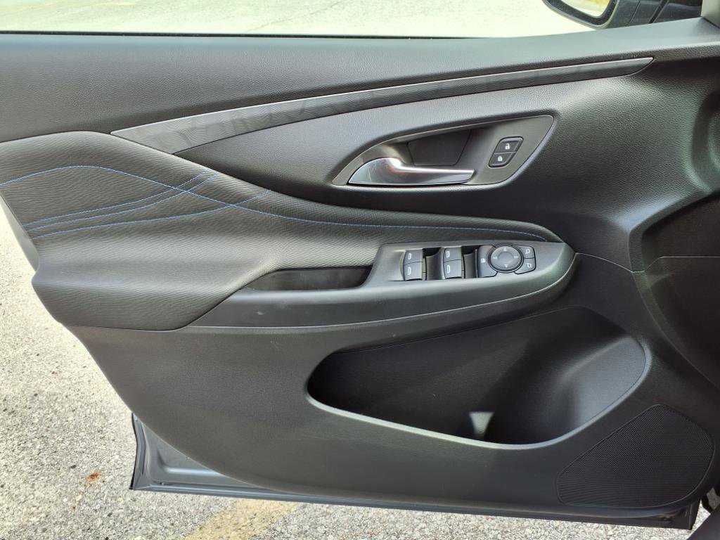 2025 Buick Envista ST photo 12