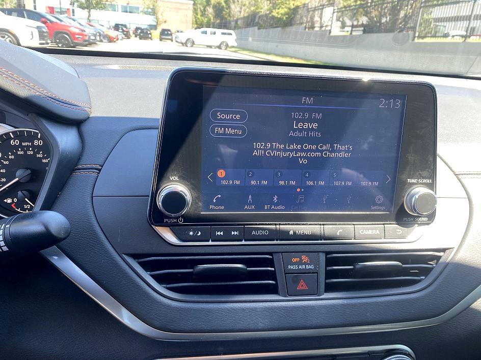 2021 Nissan Altima 2.5 SR photo 10