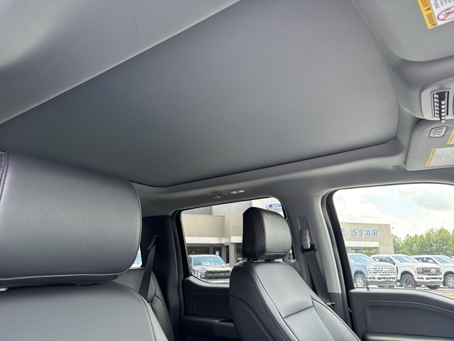 2025 Ford F-350 photo 16