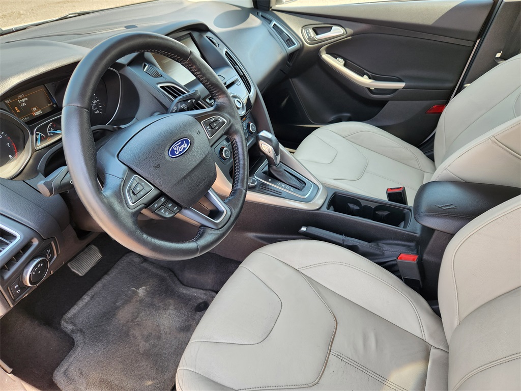 2015 Ford Focus Titanium photo 7