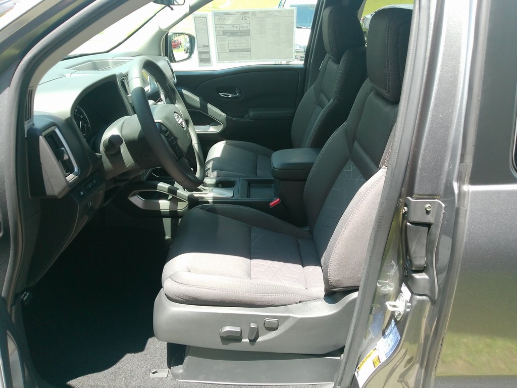 2025 Nissan Frontier King Cab SV photo 8
