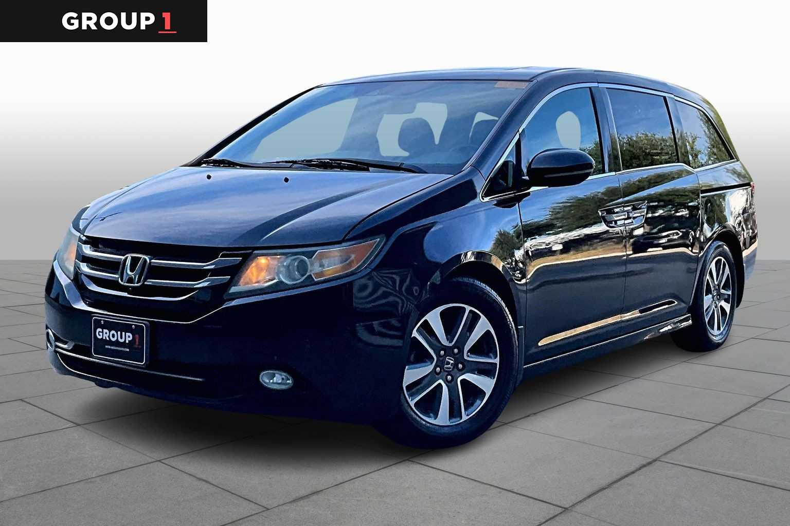 2016 Honda Odyssey Touring's photo