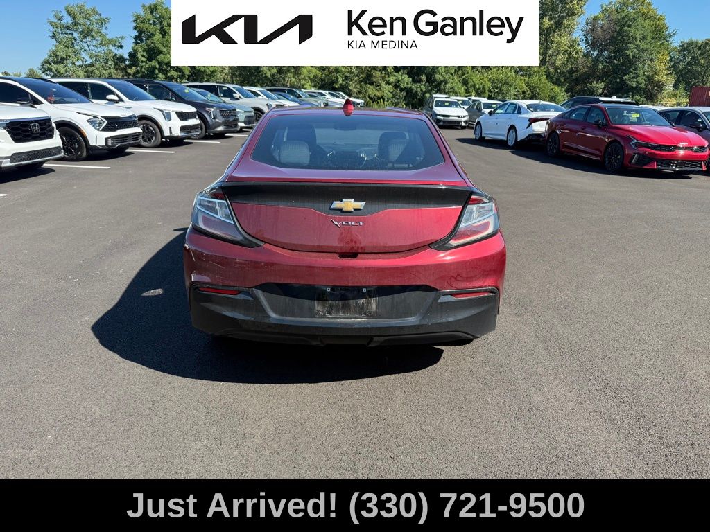 2017 Chevrolet Volt LT photo 6