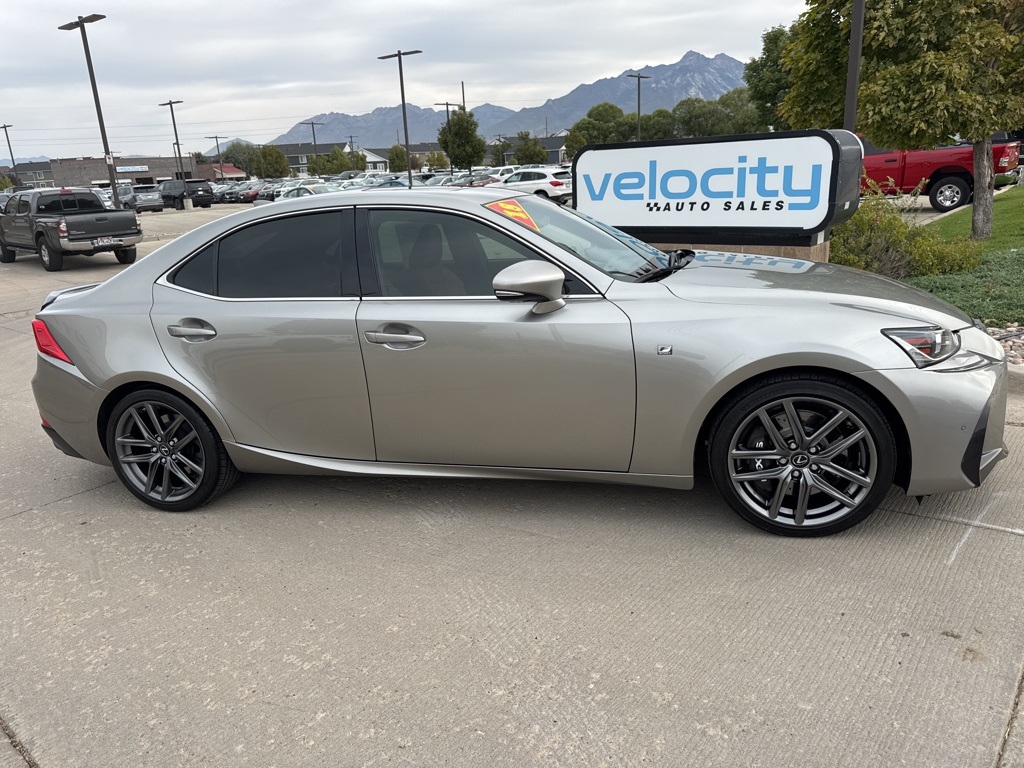 2018 Lexus IS 300 photo 8