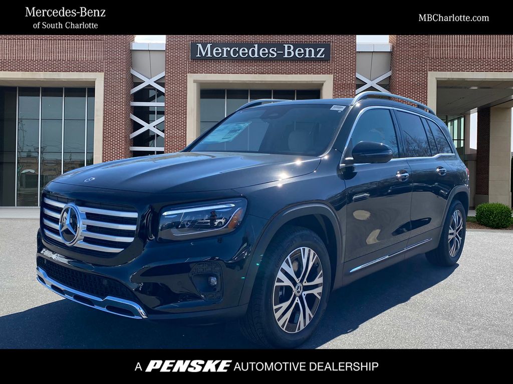 2025 Mercedes-Benz GLB Base's photo