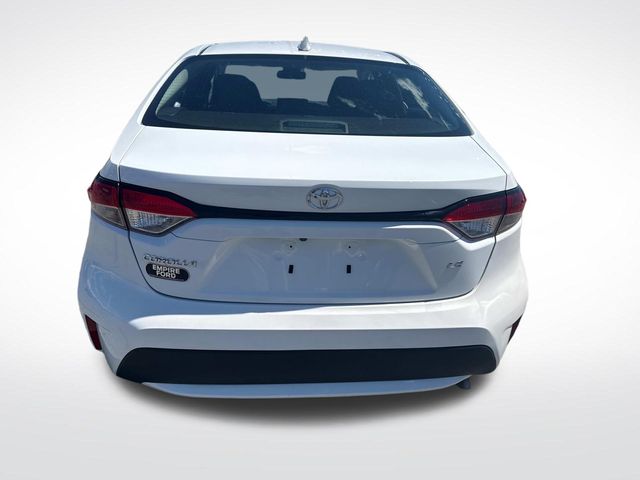 2021 Toyota Corolla LE photo 4