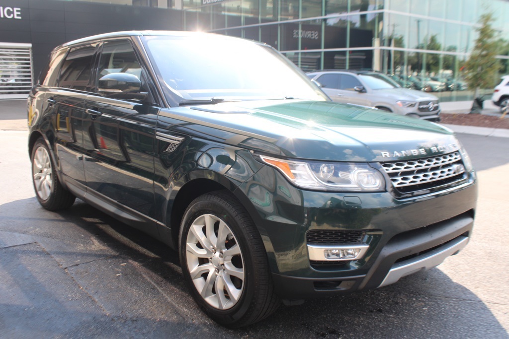 2017 Land Rover Range Rover Sport HSE photo 8