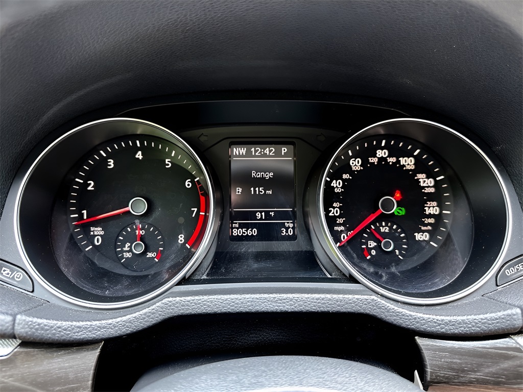 2018 Volkswagen Passat SE photo 8