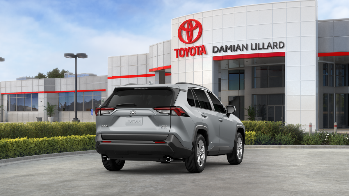 2025 Toyota RAV4 Hybrid XLE photo 9