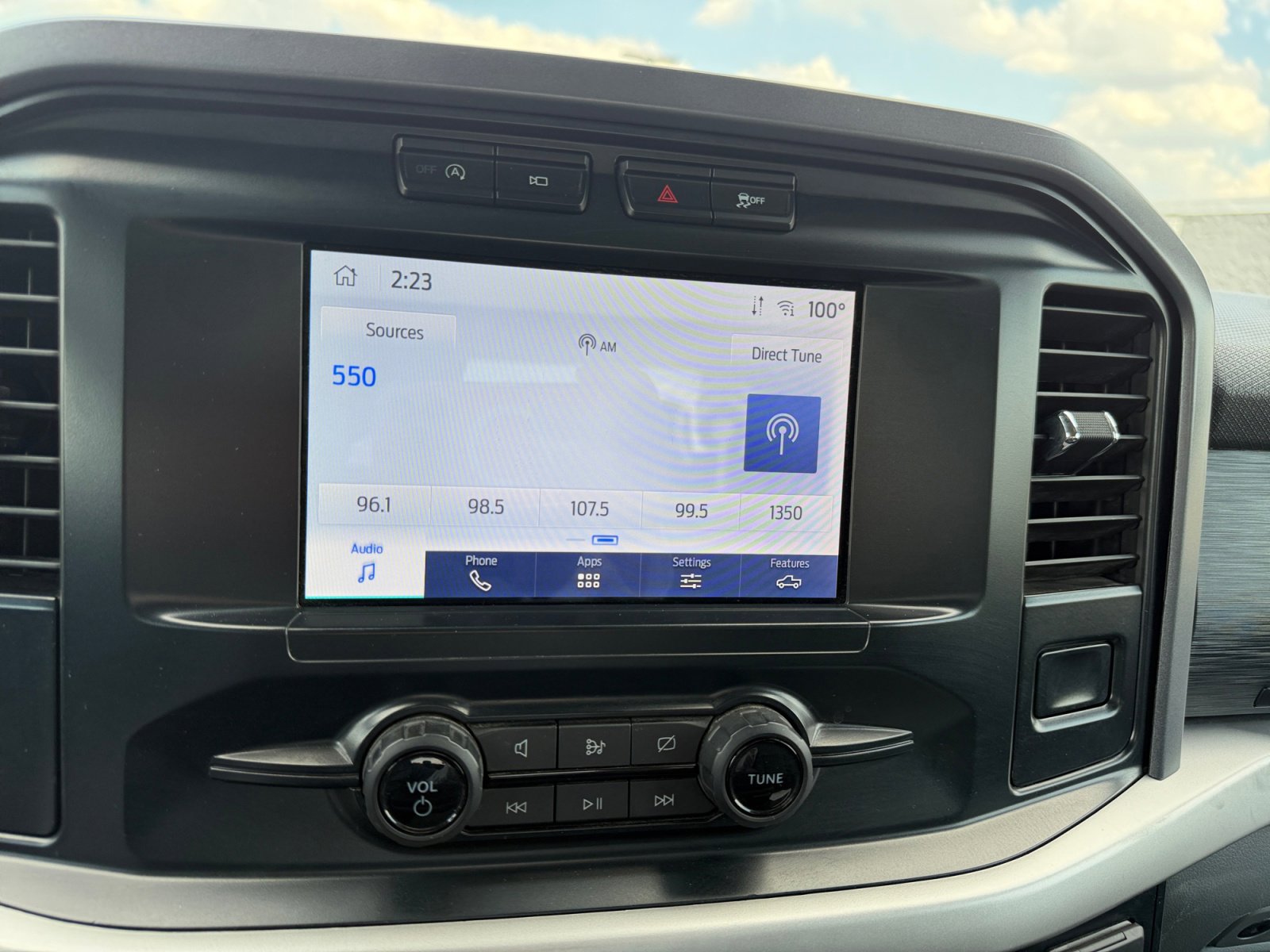 2023 Ford F-150 XLT photo 14