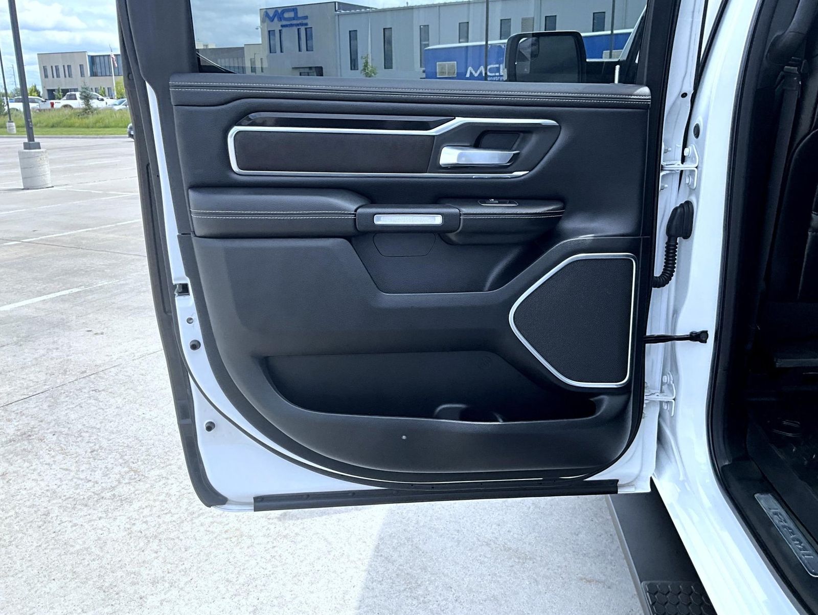 2020 Ram 1500 Laramie photo 18