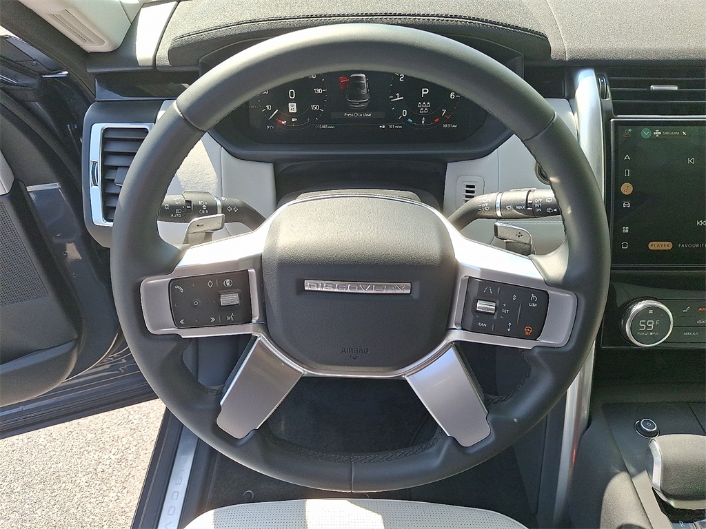2025 Land Rover Discovery S photo 15