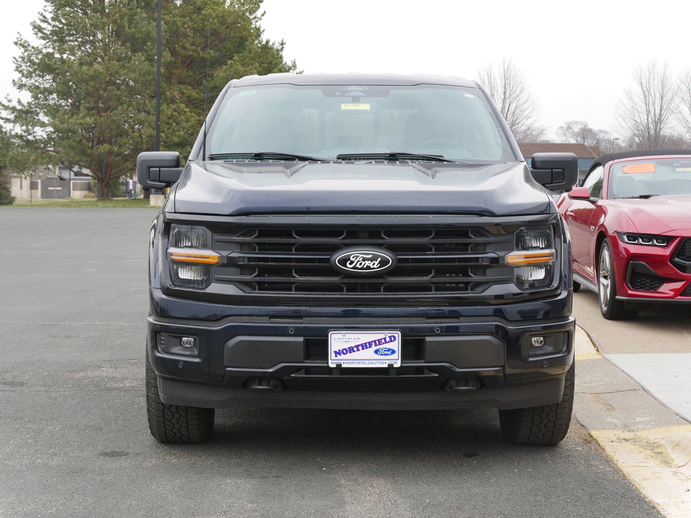 2025 Ford F-150 XLT photo 2