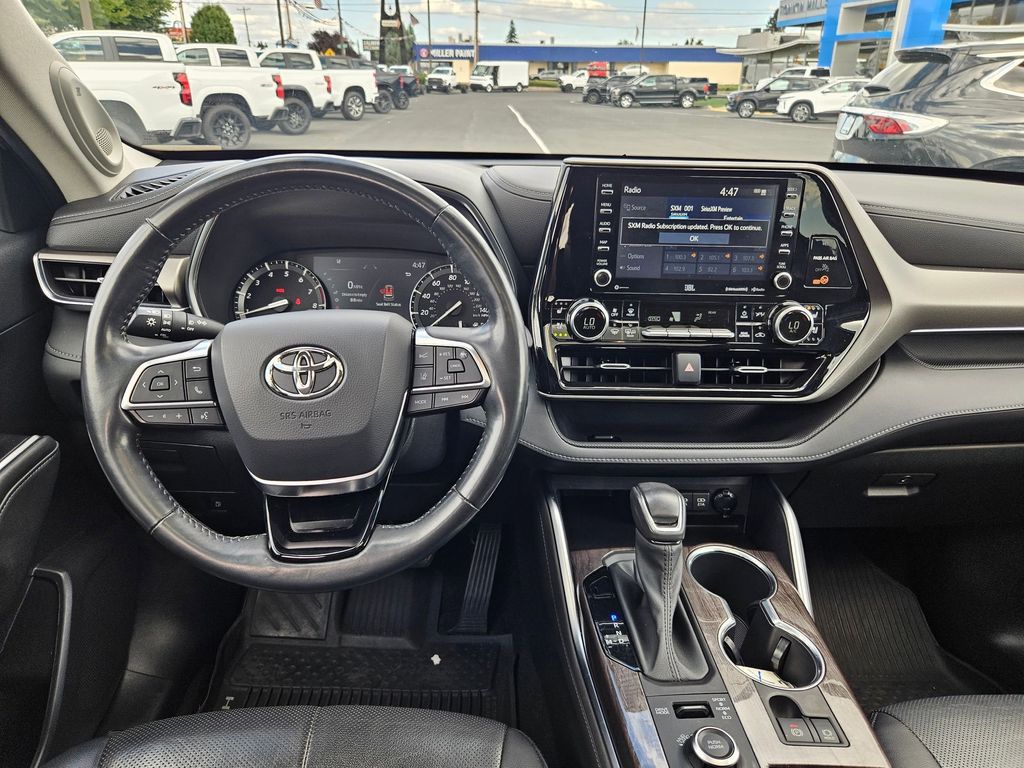 2021 Toyota Highlander Limited photo 25