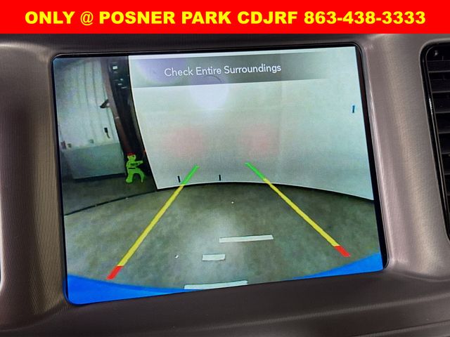 2023 Dodge Charger SXT photo 13