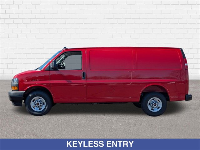 2025 Gmc Savana Cargo 3500 photo 2