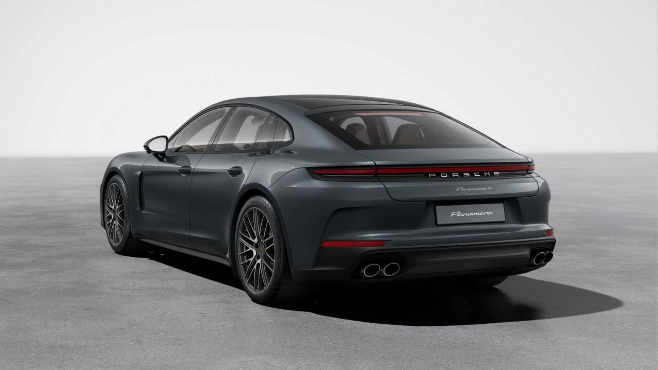 2026 Porsche Panamera 4 photo 2