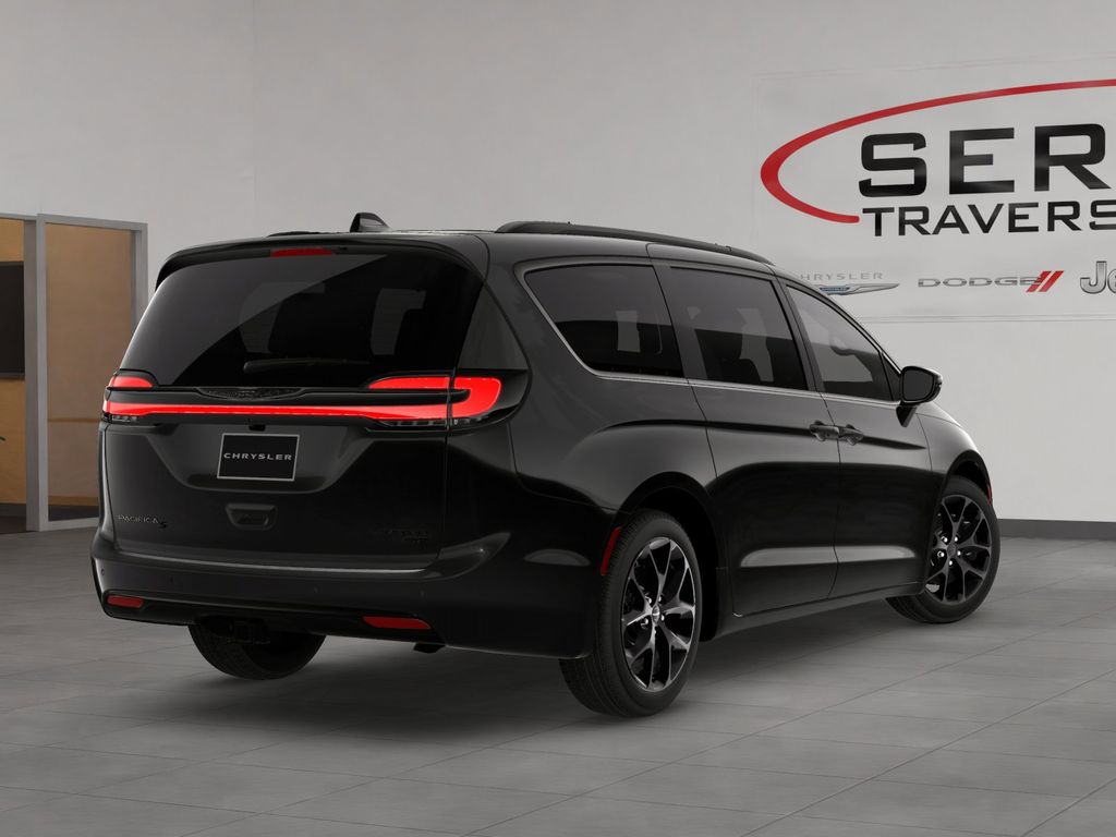 2026 Chrysler Pacifica Limited photo 3