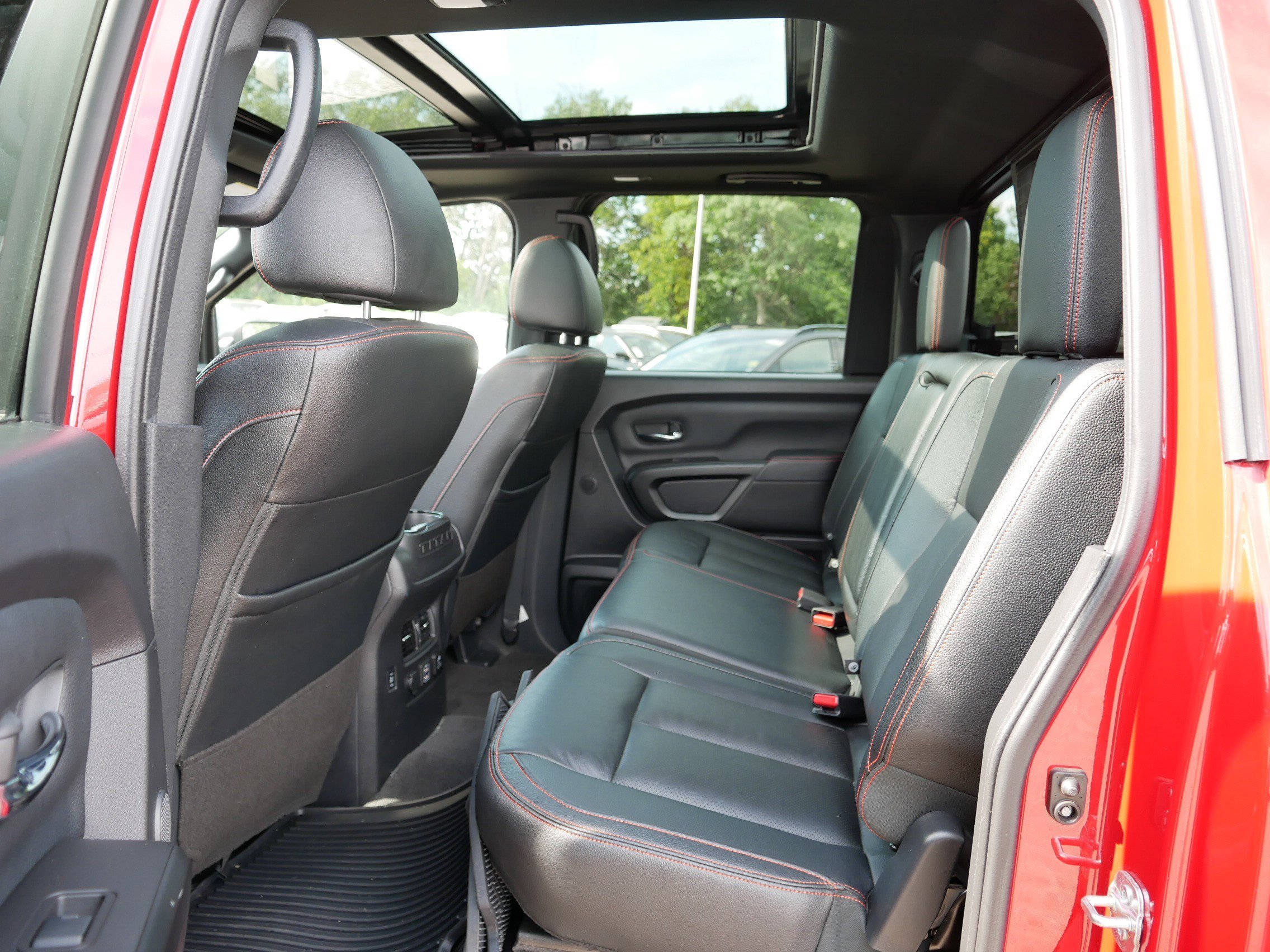 2021 Nissan Titan PRO-4X photo 35