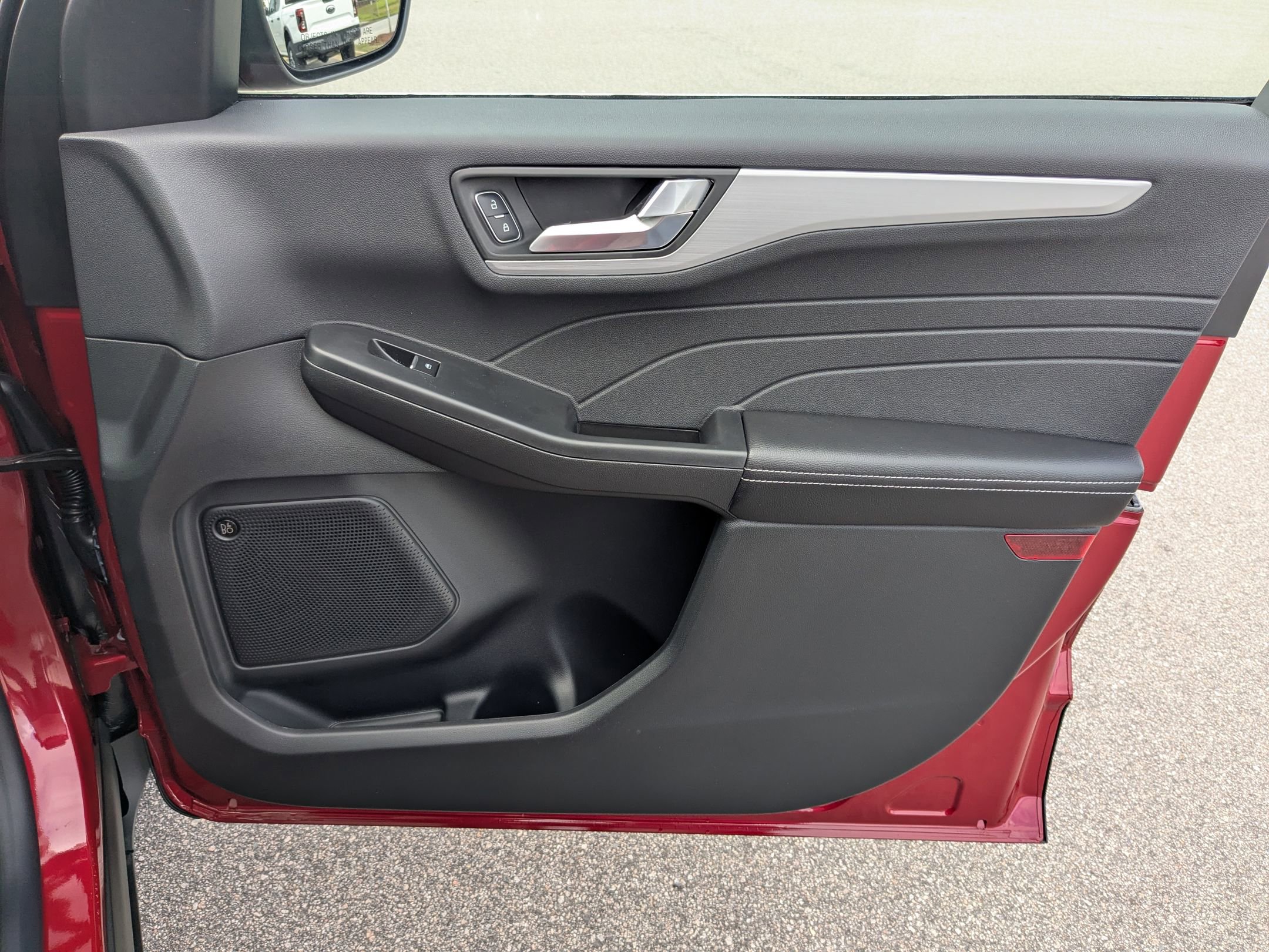 2025 Ford Escape Plug-In Hybrid photo 32