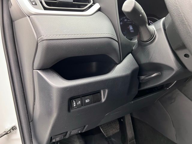 2024 Toyota RAV4 LE photo 17