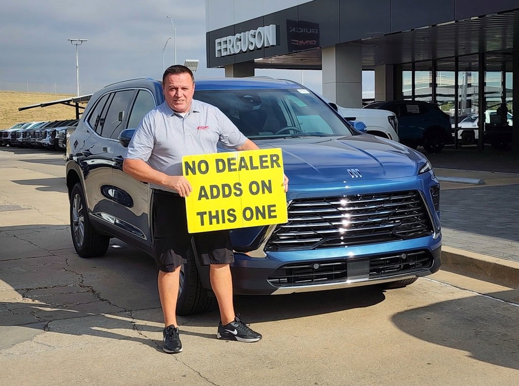 2026 Buick Enclave Preferred's photo