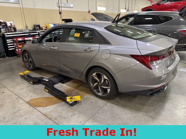 2021 Hyundai Elantra SEL photo 4