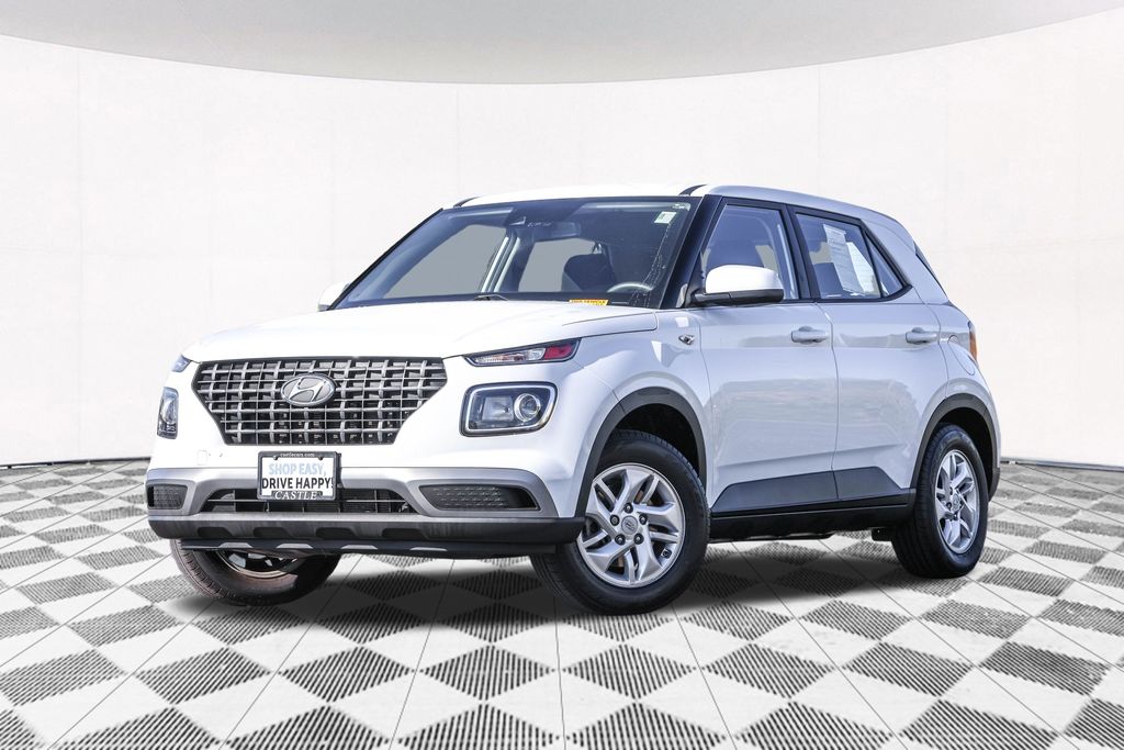 2022 Hyundai Venue SE photo 2