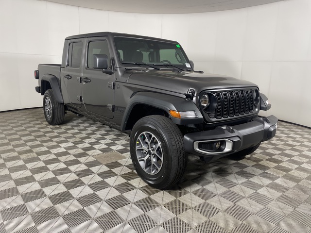 2025 Jeep Gladiator Sport S photo 2