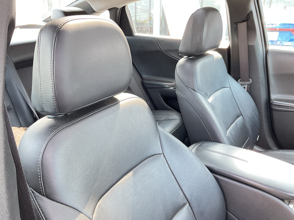 2017 Chevrolet Malibu Premier photo 11