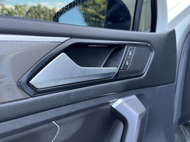 2022 Volkswagen Tiguan SE R-Line Black photo 26