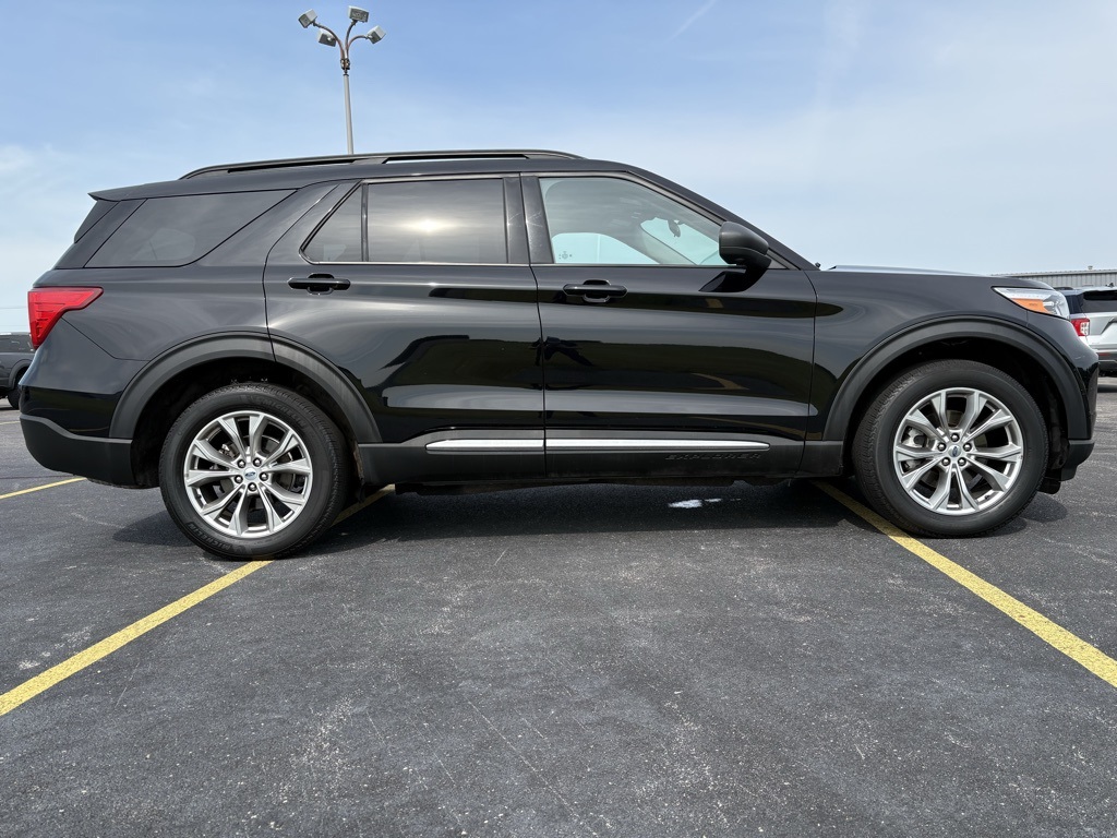 2022 Ford Explorer XLT photo 4