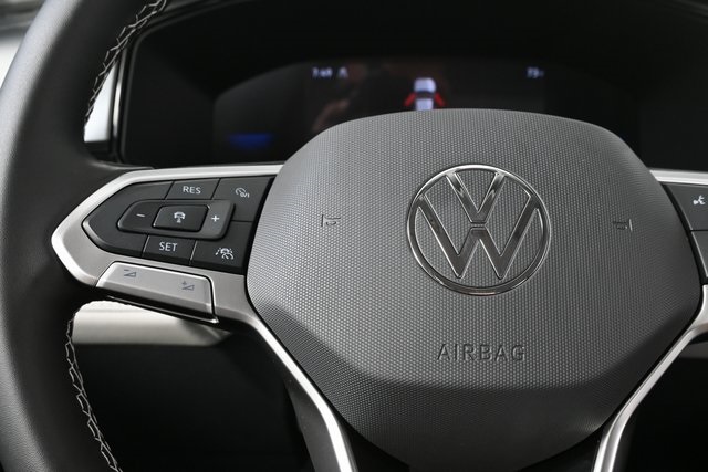 2025 Volkswagen Taos S photo 8