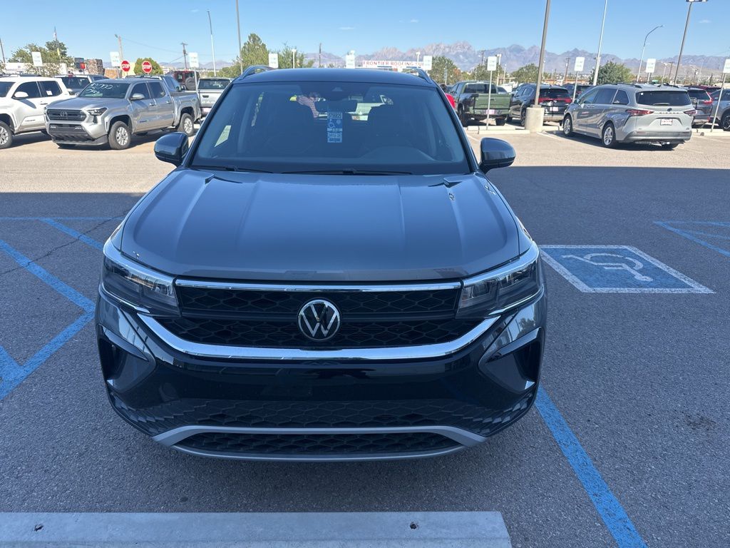 2024 Volkswagen Taos SE photo 24