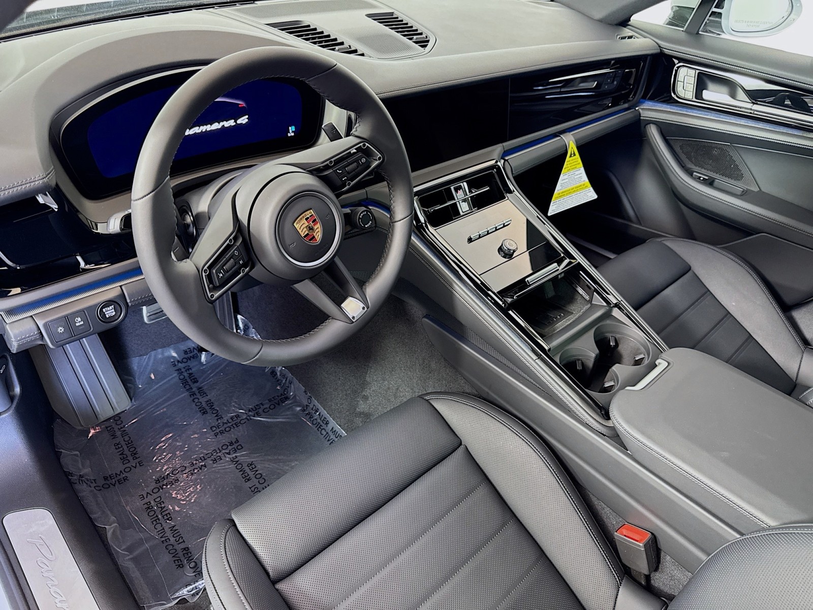 2025 Porsche Panamera 4 photo 4