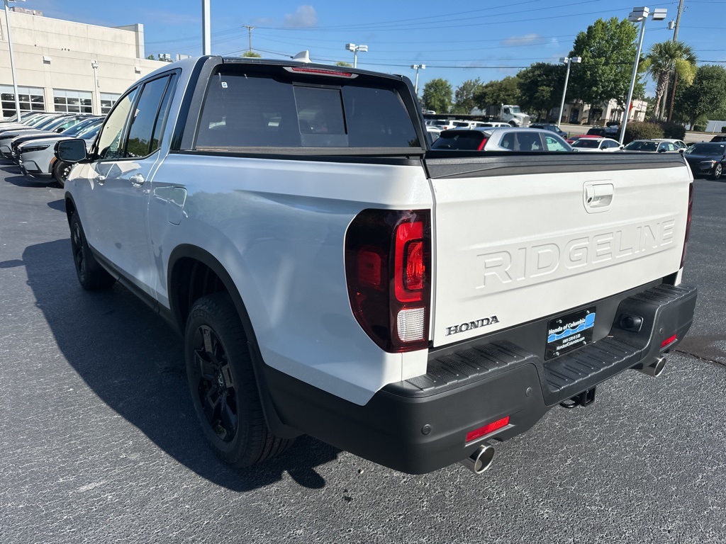 2025 Honda Ridgeline Black Edition photo 6