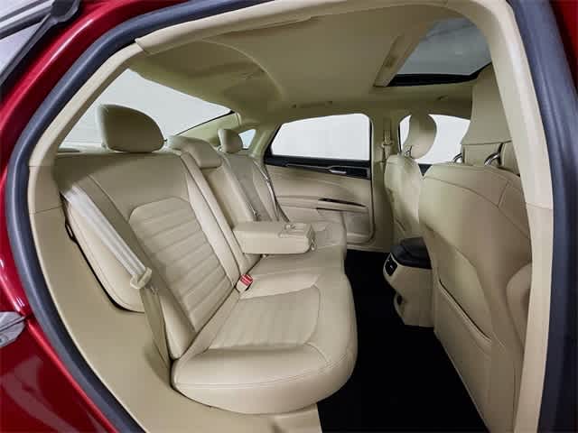 2014 Ford Fusion SE photo 25