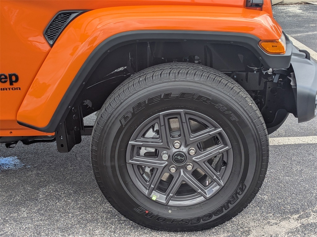 2025 Jeep Gladiator Sport S photo 11