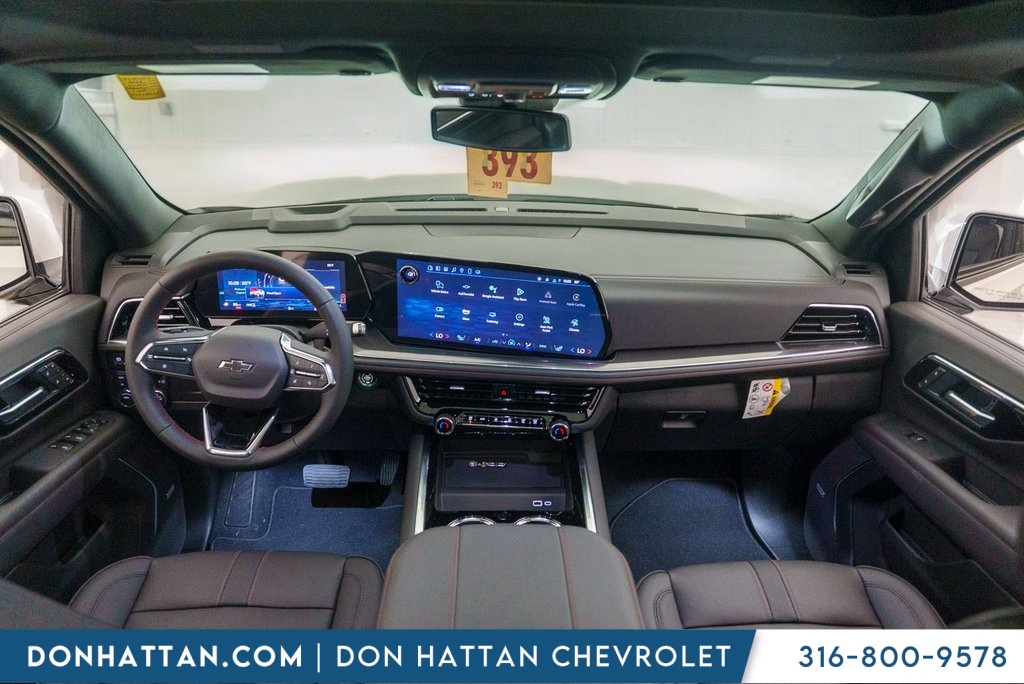 2025 Chevrolet Suburban RST photo 3