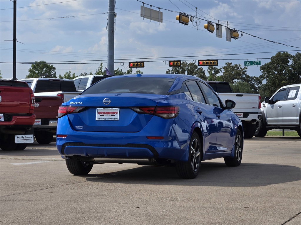 2025 Nissan Sentra SV photo 3
