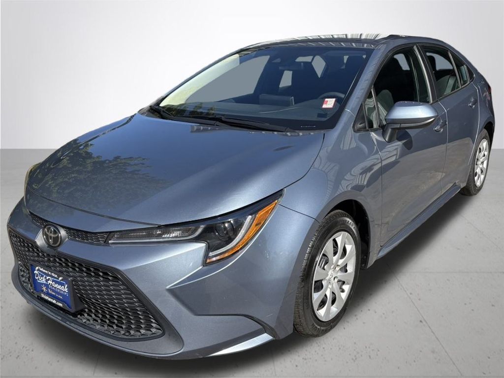 2021 Toyota Corolla LE photo 2