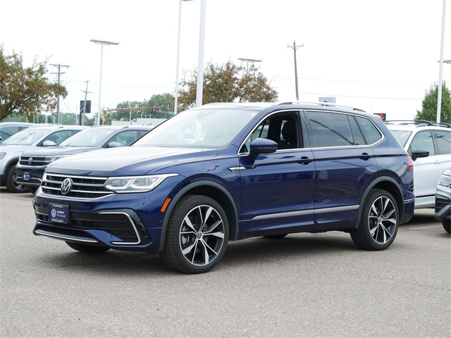 2022 Volkswagen Tiguan SEL Premium R-Line photo 2