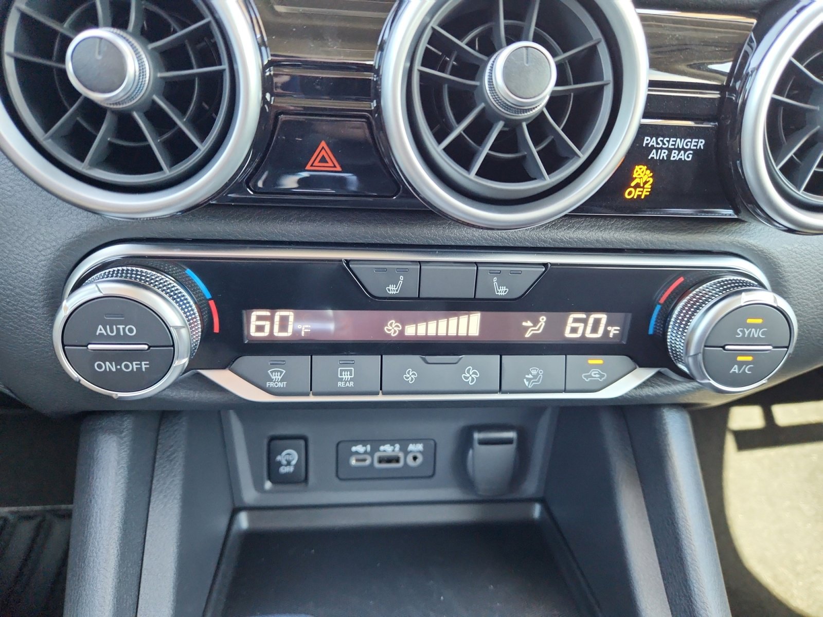 2025 Nissan Sentra SR photo 16