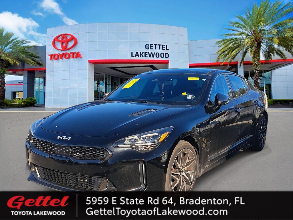 2022 Kia Stinger GT-Line's photo