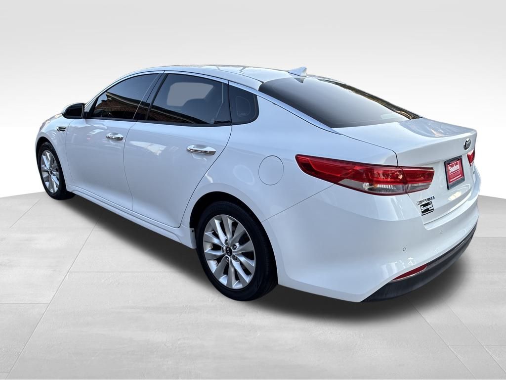 2018 Kia Optima EX photo 3