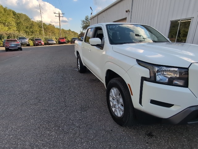 2023 Nissan Frontier SV photo 3